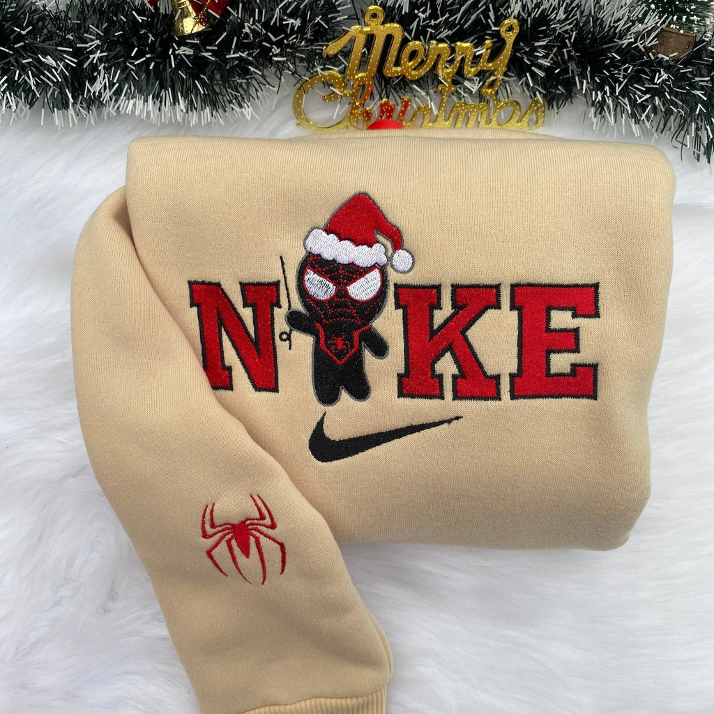 Man & Women Christmas Embroidered – Cute Couple Cartoon Style Embroidered Sweatshirt / Hoodie / T-Shirt