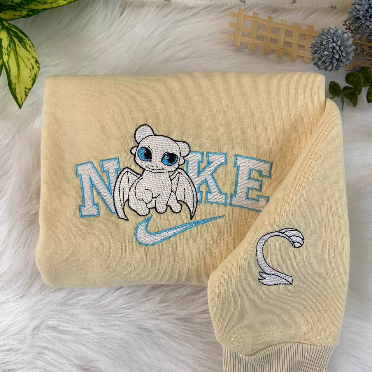 Cute Dragon Couple Style Embroidered – Cute Couple Cartoon Style Embroidered Sweatshirt / Hoodie / T-Shirt