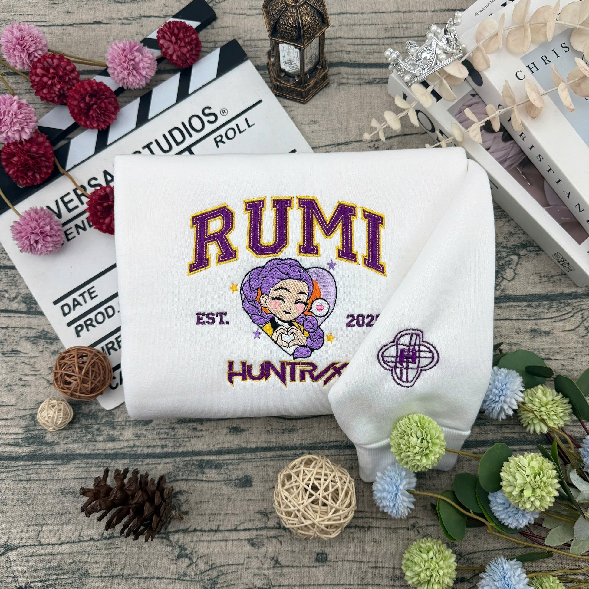 K - Pop | Personalized Embroidered Sweatshirt/Hoodie/T-Shirt | Cute Anime Character Sweater