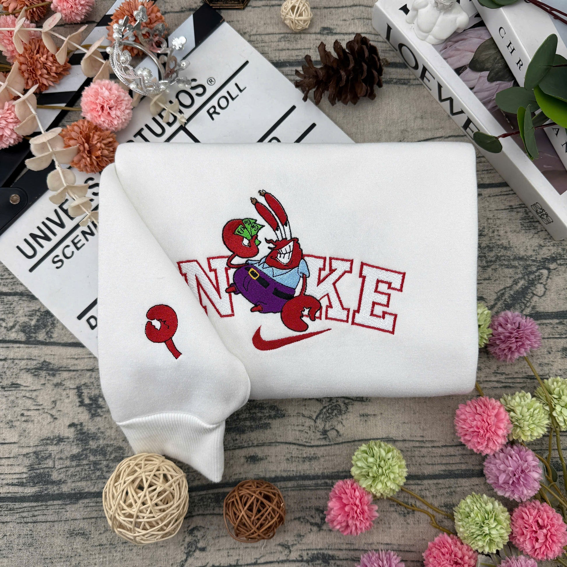 Close Friends Embroidered –  Fun Cartoon Streetwear Embroidered Sweatshirt / Hoodie / T-Shirt